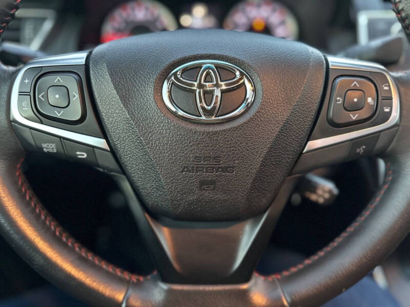 2017 Toyota Camry SE