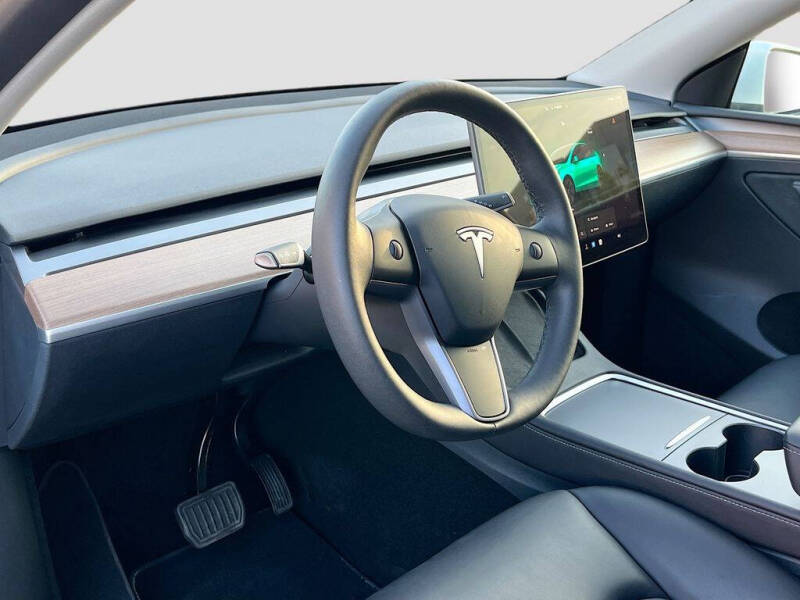 2025 Tesla Model Y Long Range