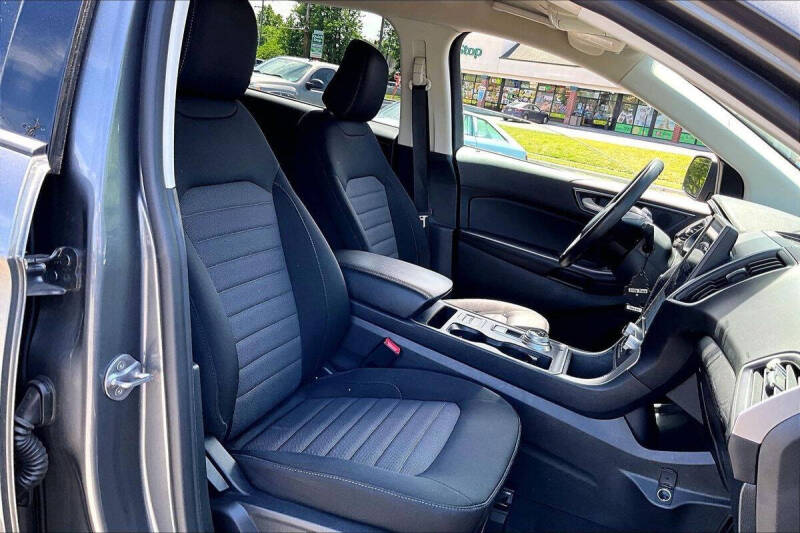 2023 Ford Edge SE