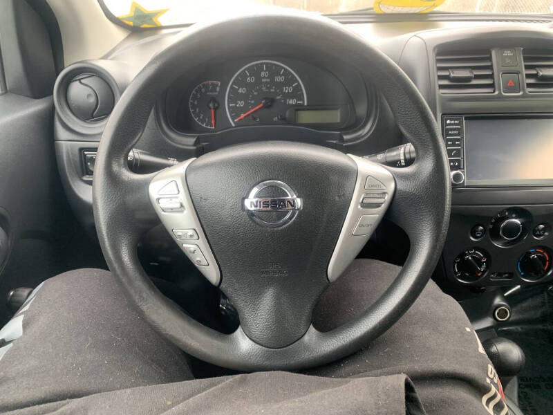 2019 Nissan Versa S Plus