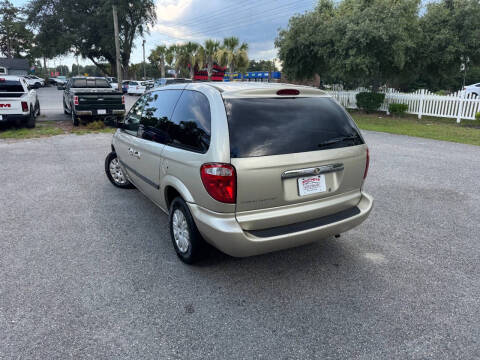 2005 Chrysler Town and Country