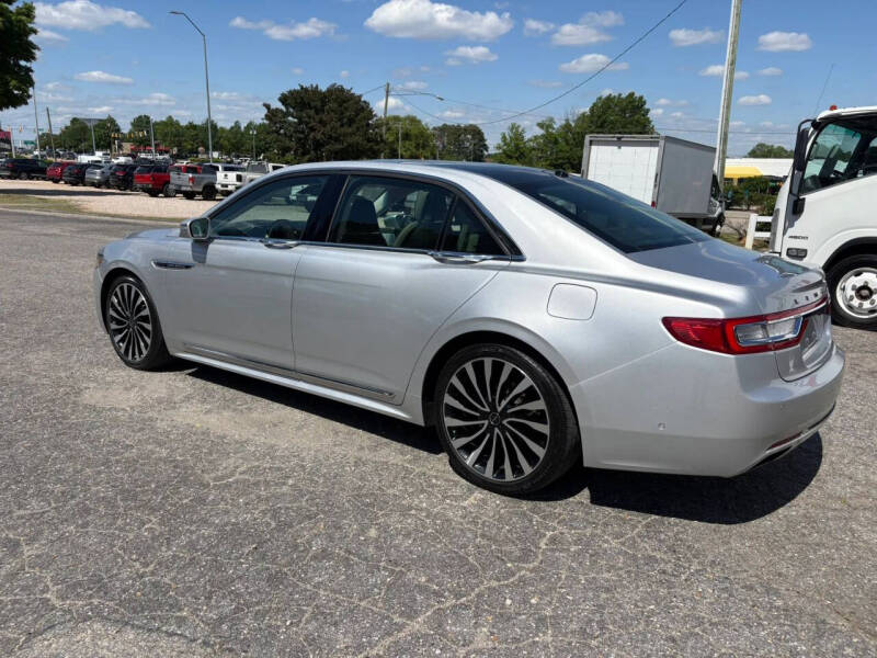2017 Lincoln Continental Black Label