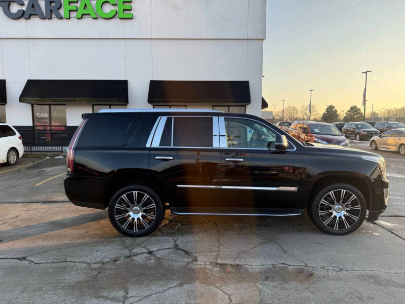 2016 Cadillac Escalade Luxury Collection