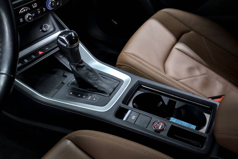 2020 Audi Q3 quattro Premium Plus 45 TFSI