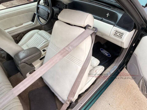 1990 Ford Mustang