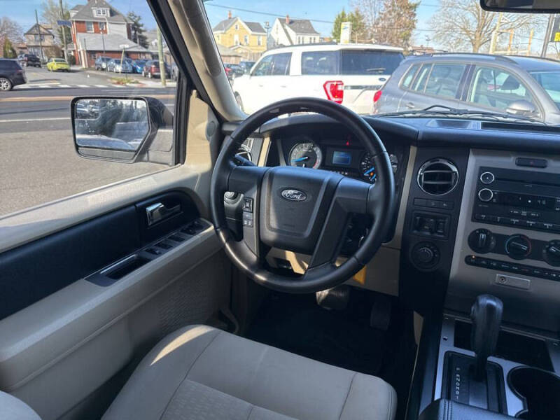 2016 Ford Expedition XL Fleet