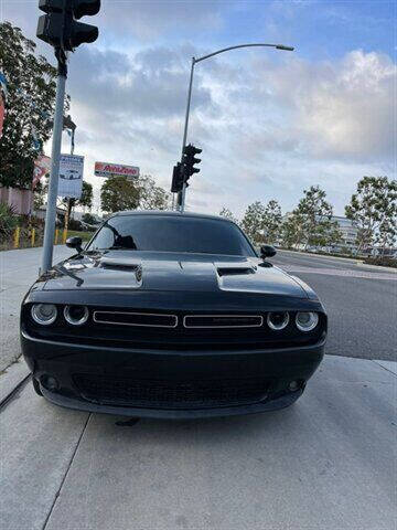 2015 Dodge Challenger SXT Plus