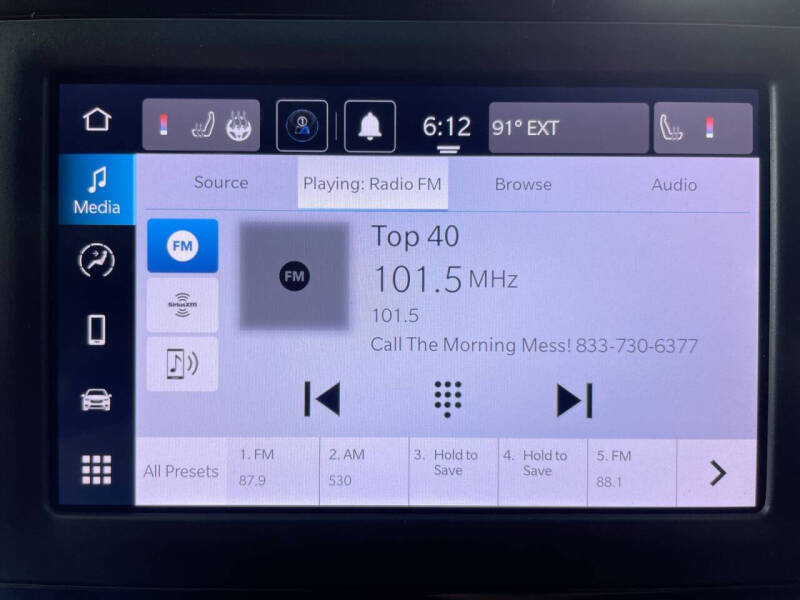 2024 Chrysler Voyager LX