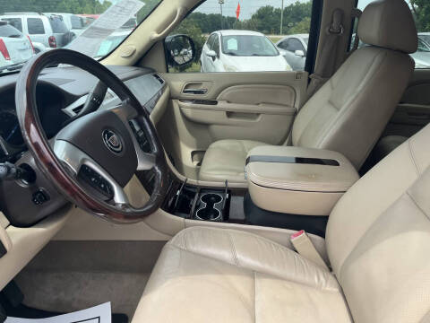 2011 Cadillac Escalade Luxury