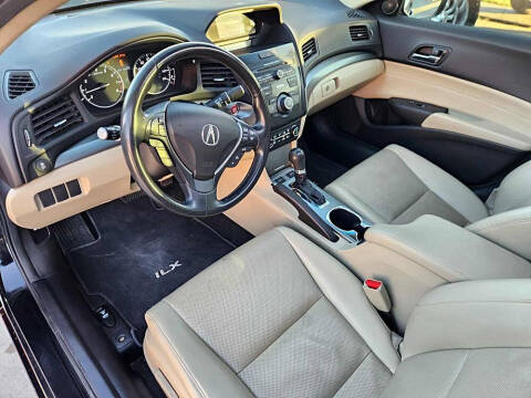 2013 Acura ILX 2.0L w/Premium