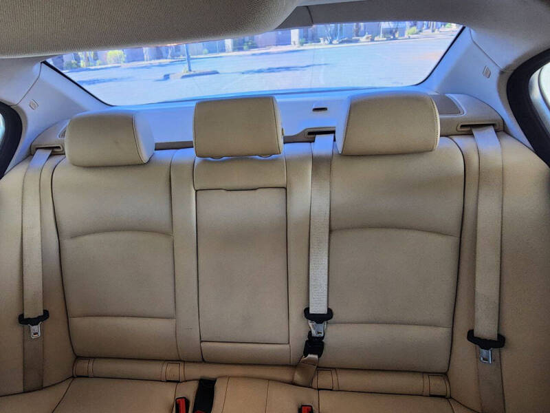 2013 BMW 5 Series 528i