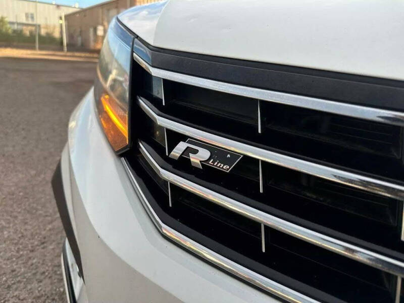 2017 Volkswagen Passat 1.8T R-Line