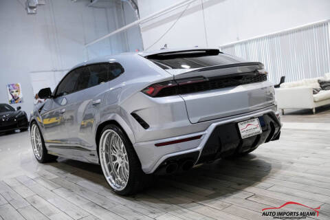 2025 Lamborghini Urus SE