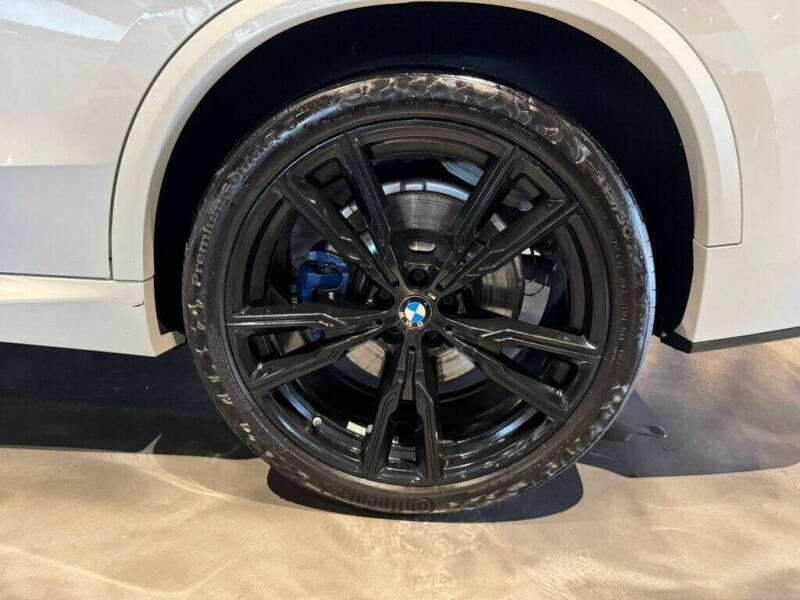 2022 BMW X5 M50i