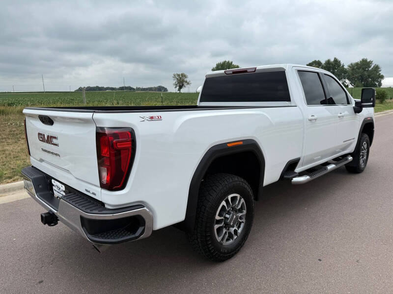 2025 GMC Sierra 3500HD SLE