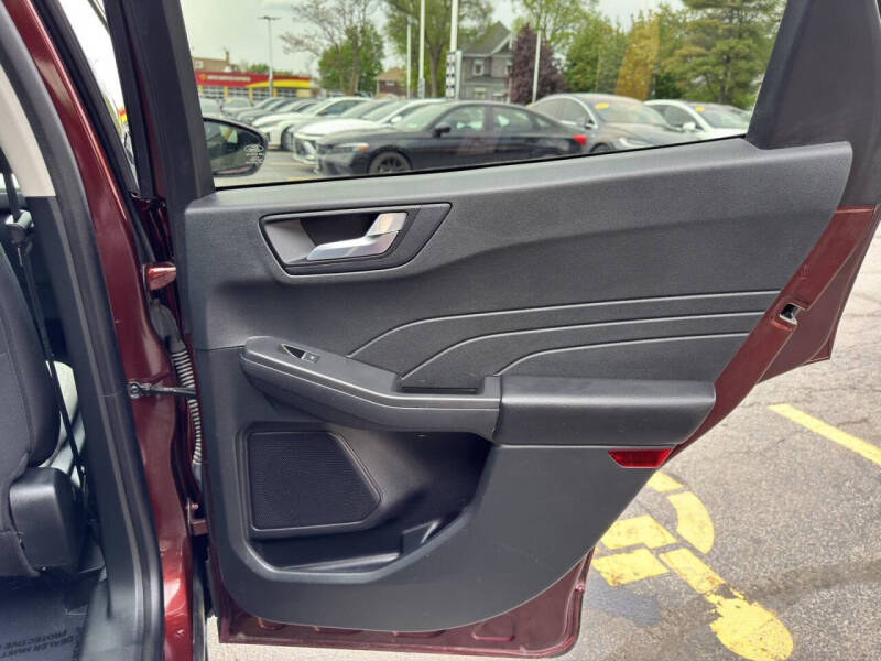 2021 Ford Escape SE