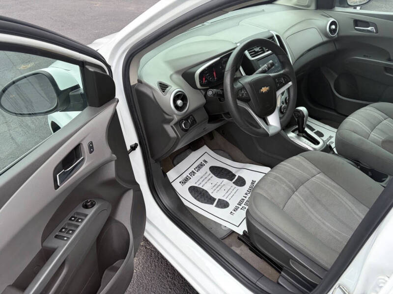 2017 Chevrolet Sonic LT Auto