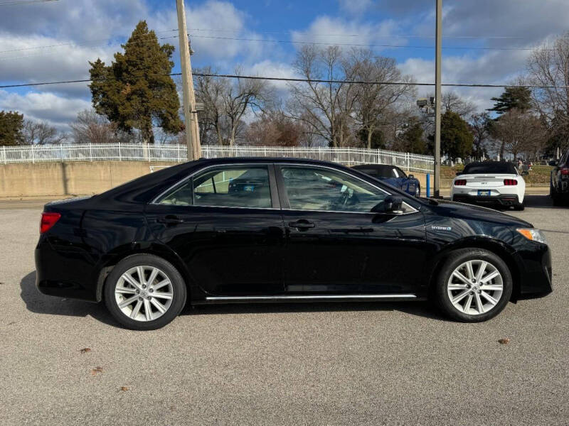 2014 Toyota Camry Hybrid LE