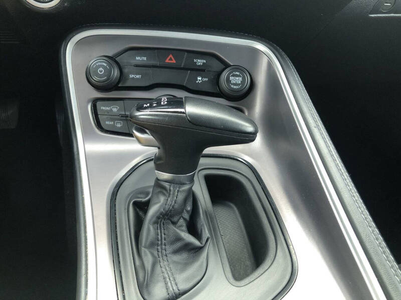 2021 Dodge Challenger SXT