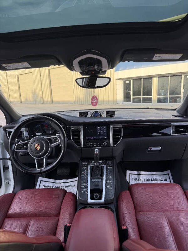 2018 Porsche Macan