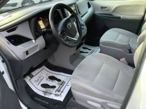 2017 Toyota Sienna L 7-Passenger