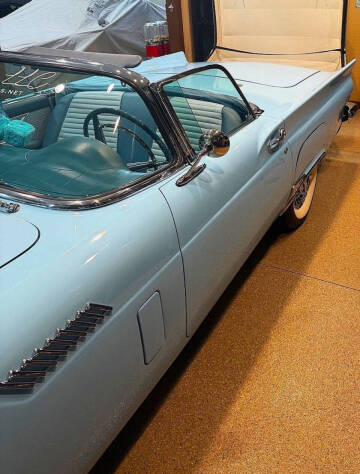 1957 Ford Thunderbird