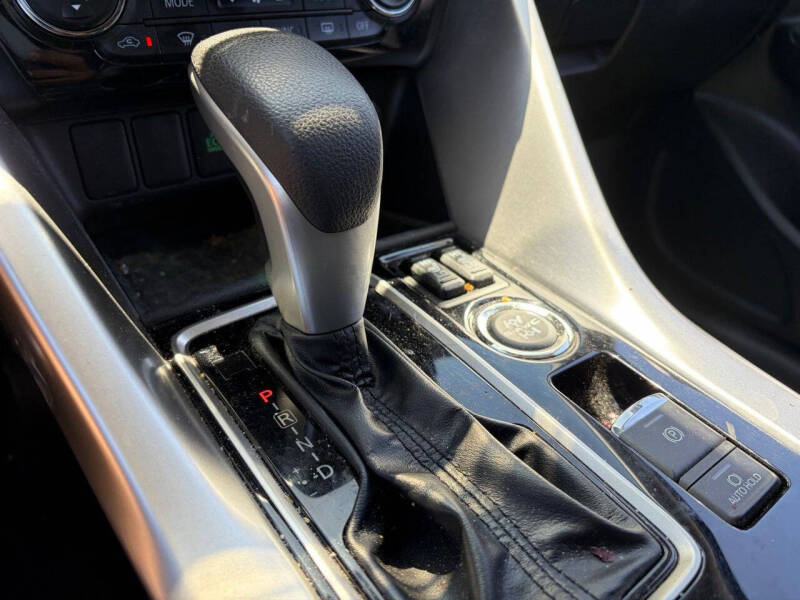 2023 Mitsubishi Eclipse Cross SE