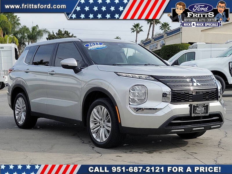 2023 Mitsubishi Outlander ES