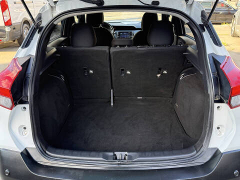 2020 Nissan Kicks S
