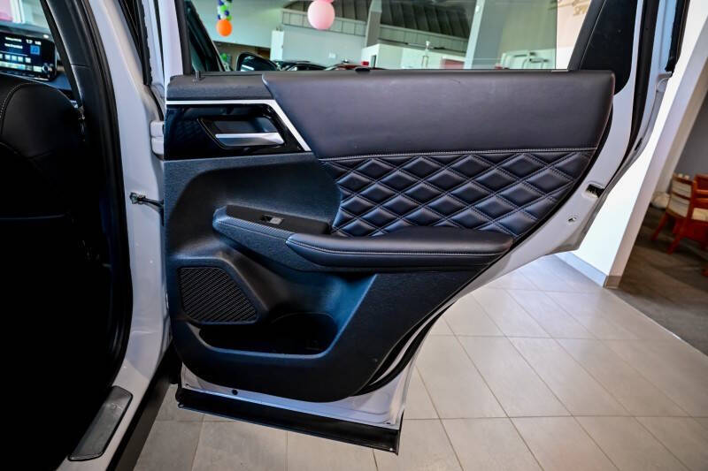 2023 Mitsubishi Outlander PHEV 40th Anniversary