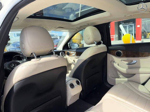 2016 Mercedes-Benz C-Class