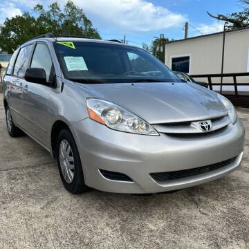 2007 Toyota Sienna for sale at Port City Auto Sales in Baton Rouge LA