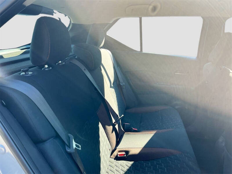 2021 Nissan Kicks SR