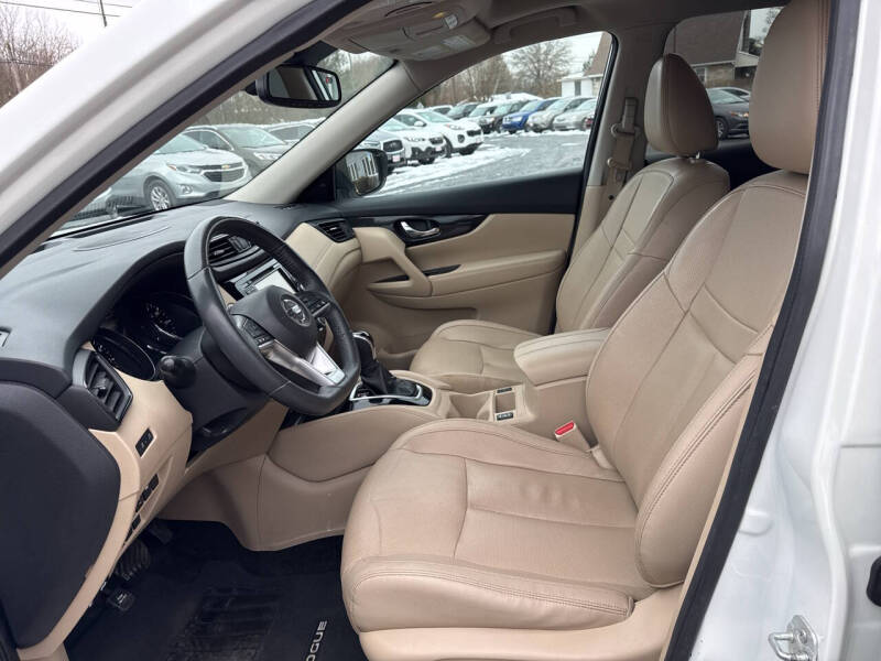 2017 Nissan Rogue SL