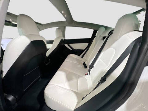 2020 Tesla Model 3 Standard Range