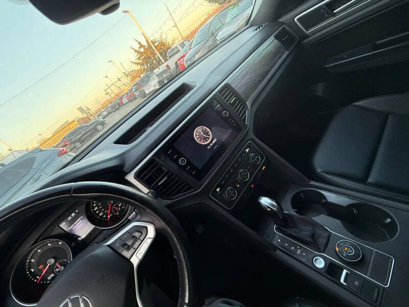 2020 Volkswagen Atlas Cross Sport SE 4Motion