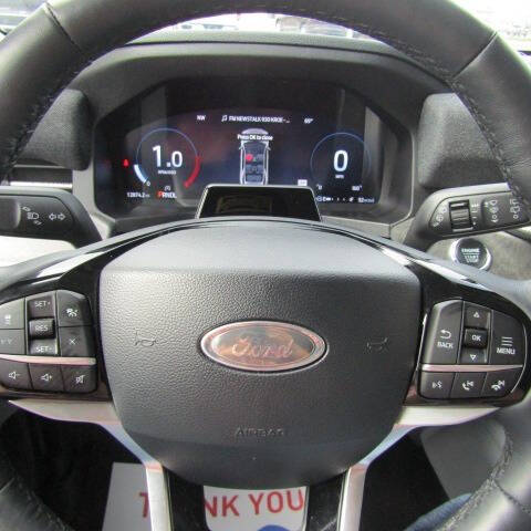 2025 Ford Explorer Platinum