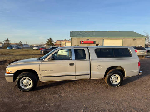 2000 Dodge Dakota for sale at Car Connection in Tea SD