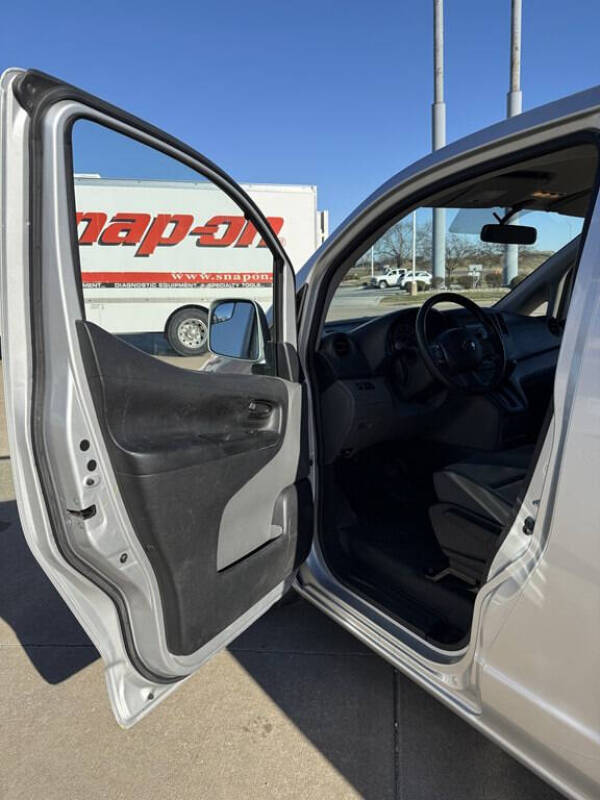 2017 Nissan NV200