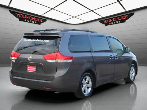 2012 Toyota Sienna LE Mobility 7-Passenger