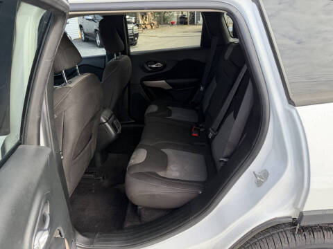 2017 Jeep Cherokee Sport Altitude