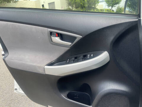 2015 Toyota Prius Three