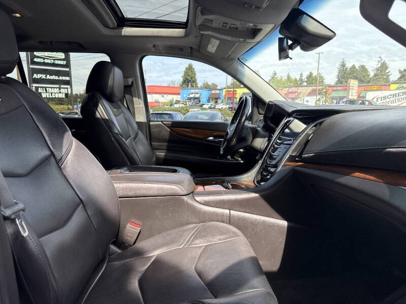 2018 Cadillac Escalade Luxury