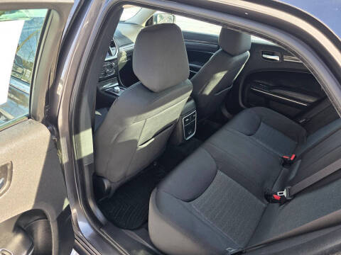 2020 Chrysler 300 Touring