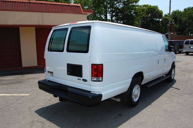 2013 Ford E-Series E-350 SD