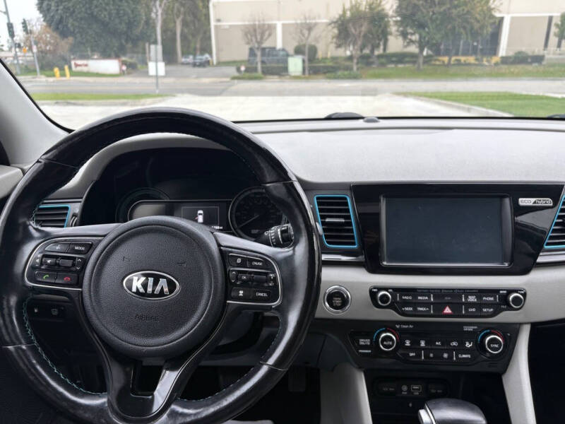 2017 Kia Niro Touring