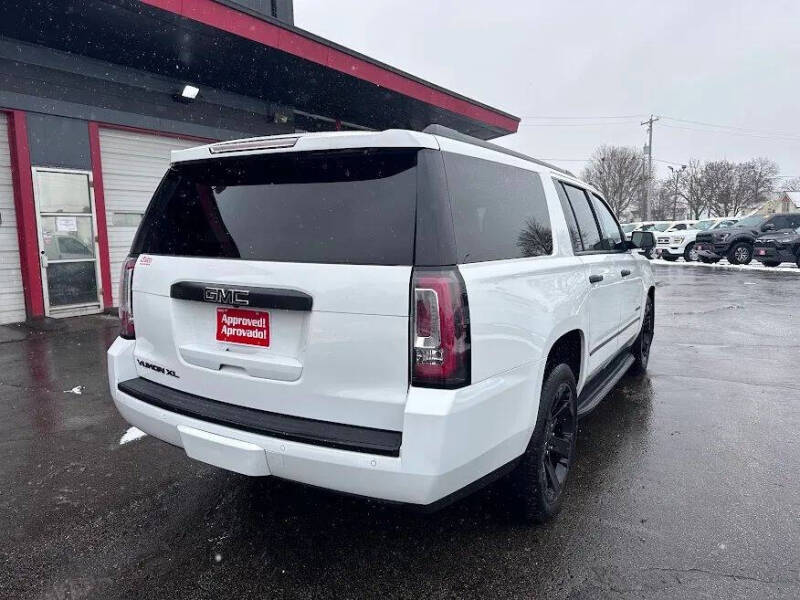 2017 GMC Yukon XL Denali