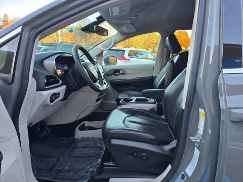 2022 Chrysler Pacifica Touring L