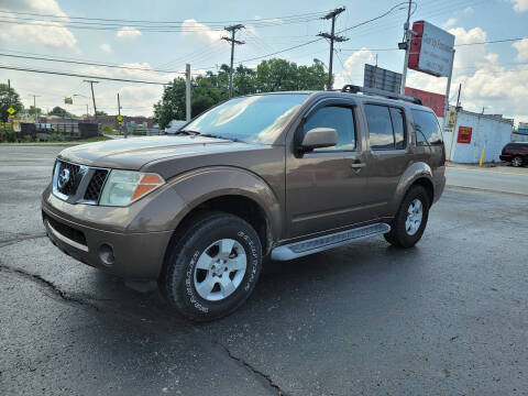 2005 Nissan Pathfinder SE
