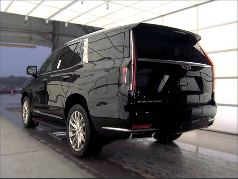 2022 Cadillac Escalade Premium Luxury
